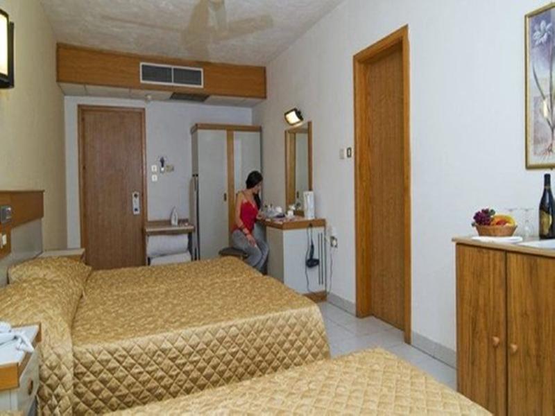 Canifor Hotel Bahía de San Pablo