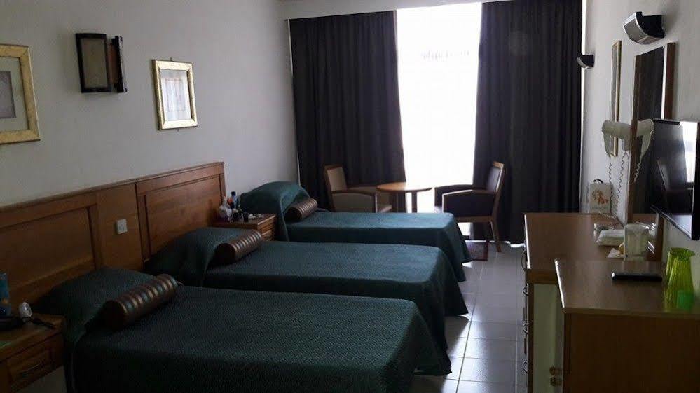 Hotel Canifor 4*
